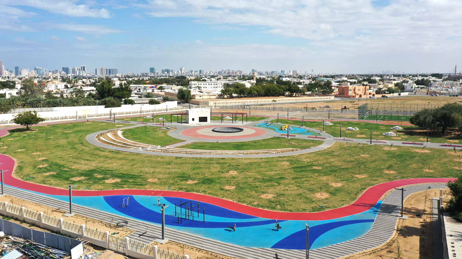 صورة بعنوان: أشغال الشارقة تنجز حديقة الرملة بمرافق متنوعة ومتميزة 