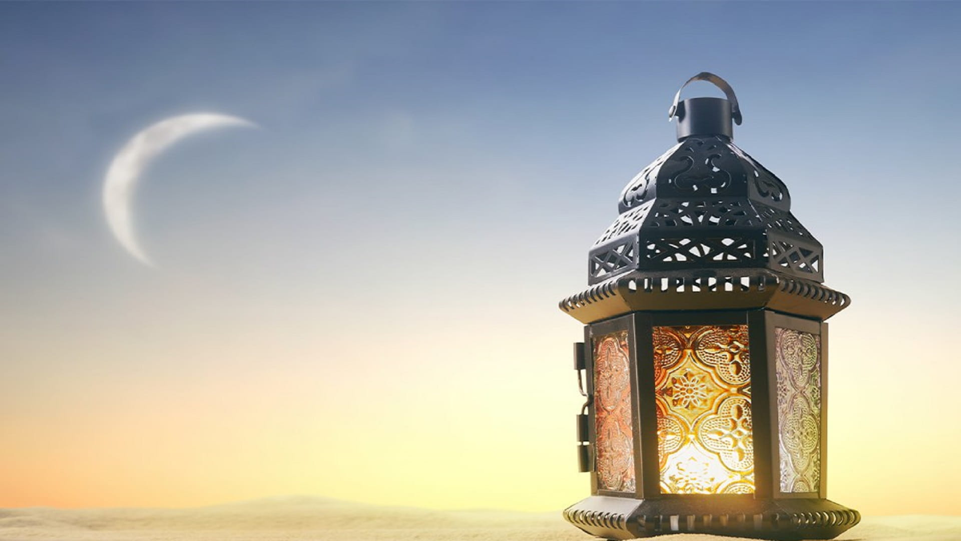 صورة بعنوان: لجنة تحري رؤية هلال شهر رمضان تهنئ القيادة الرشيدة 