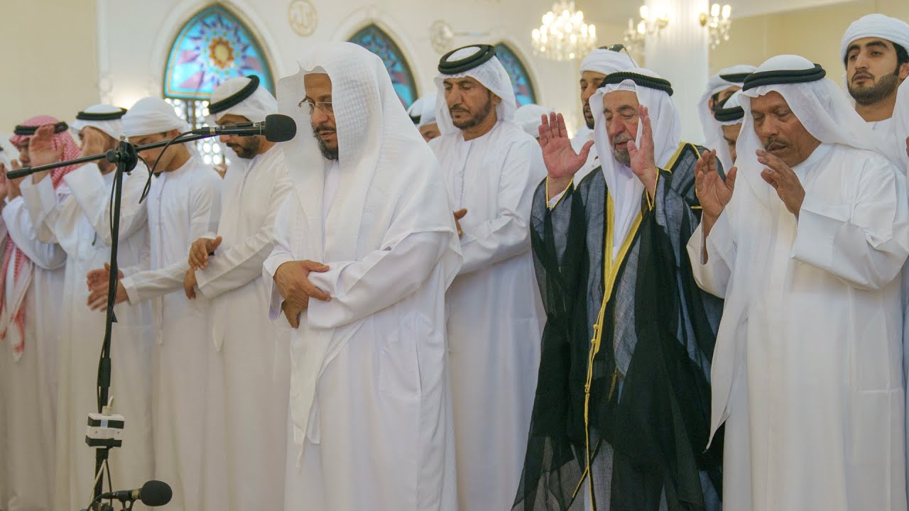 Image for the title: Sharjah Ruler performs prayer on body of Saqr bin Rashid Al Qasimi 