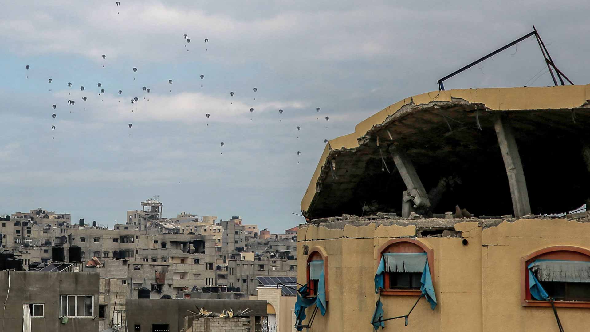 Image for the title: Aid boat readied as Gaza fighting rages before Ramadan 