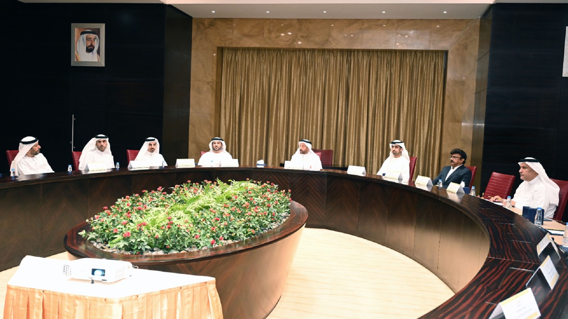 صورة بعنوان: جائزة الشارقة للتميز تسجل مشاركة 98 منشأة اقتصادية لعام 2023 