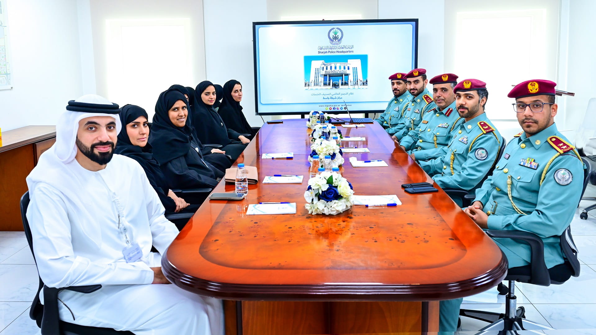 صورة بعنوان: شرطة الشارقة تستقبل وفداً من مستشفى القاسمي 
