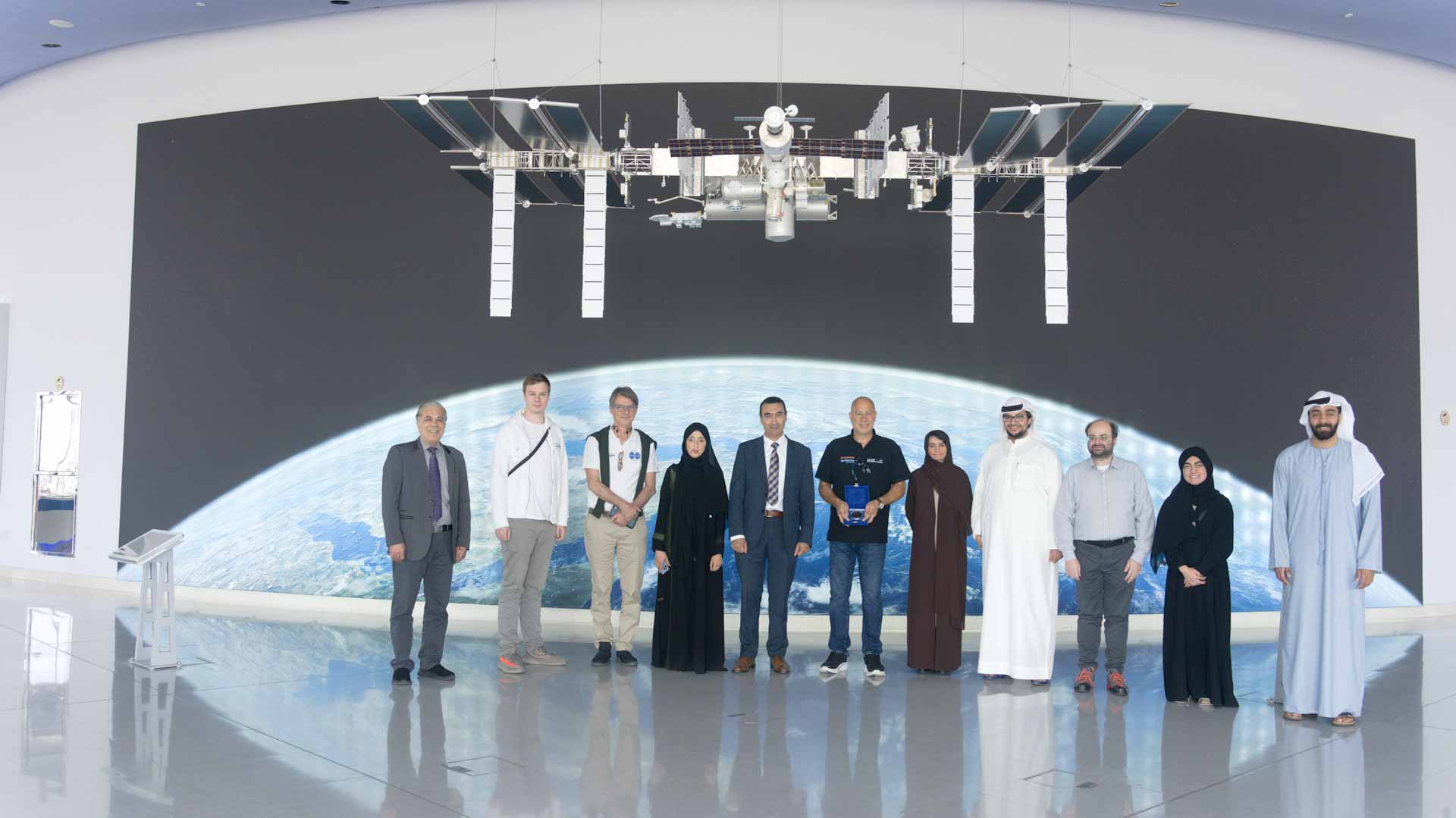 صورة بعنوان: "الشارقة لعلوم الفضاء" تبحث سبل التعاون مع القبة الفلكية بقبرص 