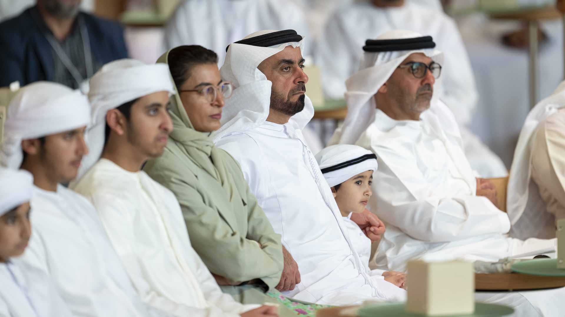 صورة بعنوان: سيف بن زايد يشهد محاضرة "أعمال فنية إسلامية من التراث" 