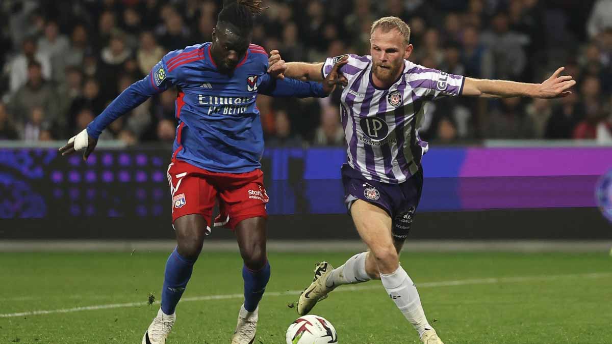 صورة بعنوان: ليون يتخطى تولوز في الدوري الفرنسي لكرة القدم        