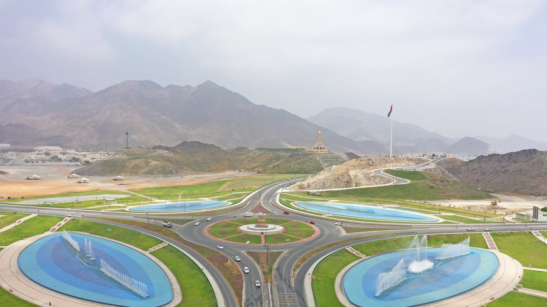 صورة بعنوان: مركز الأرصاد يتوقع انخفاضاً في درجات الحرارة بالدولة غداً 