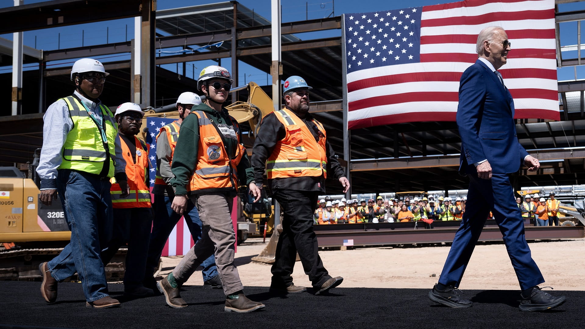 Image for the title: Biden unveils almost $20 bn for Intel to boost US chip production 