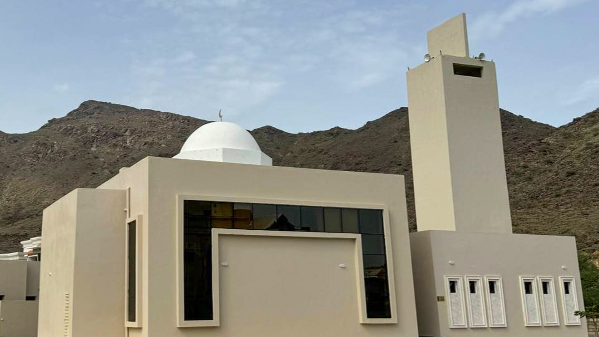 Image for the title: SIAD opens 'Maria Al Qiptiyya' Mosque in Khorfakkan 