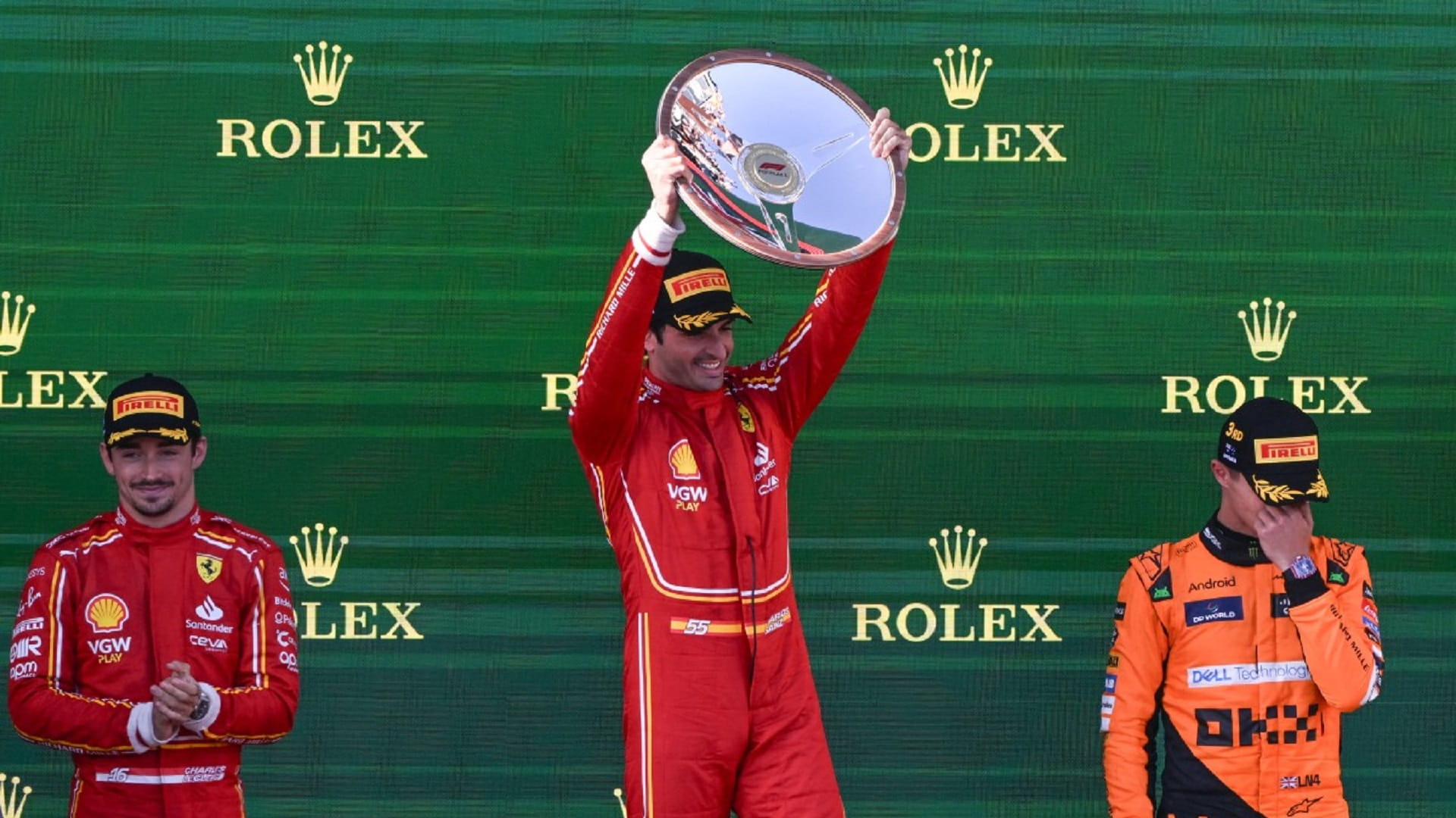 صورة بعنوان: ساينز يتوج بلقب سباق جائزة فورمولا1 الأسترالي 