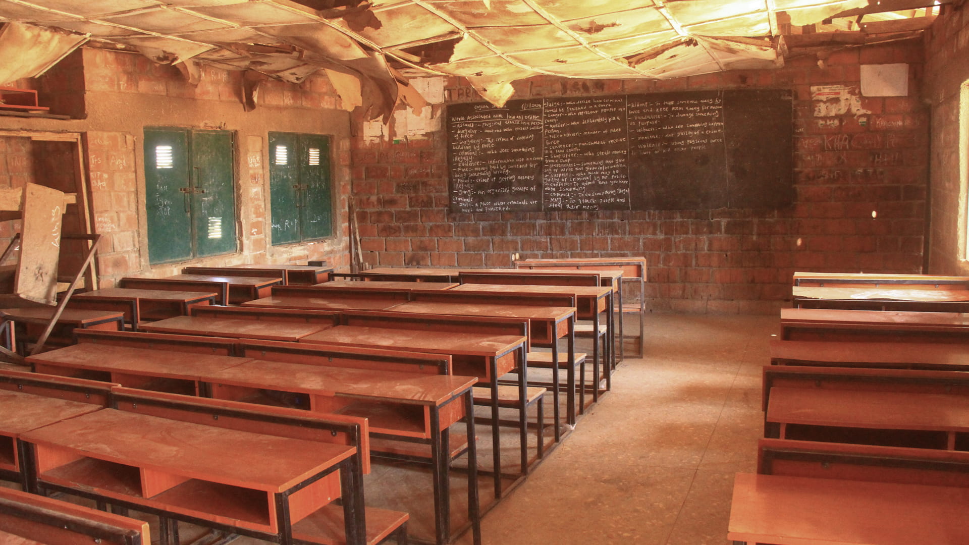 صورة بعنوان: الإفراج عن 250 تلميذاً خطفهم مسلحون في نيجيريا 