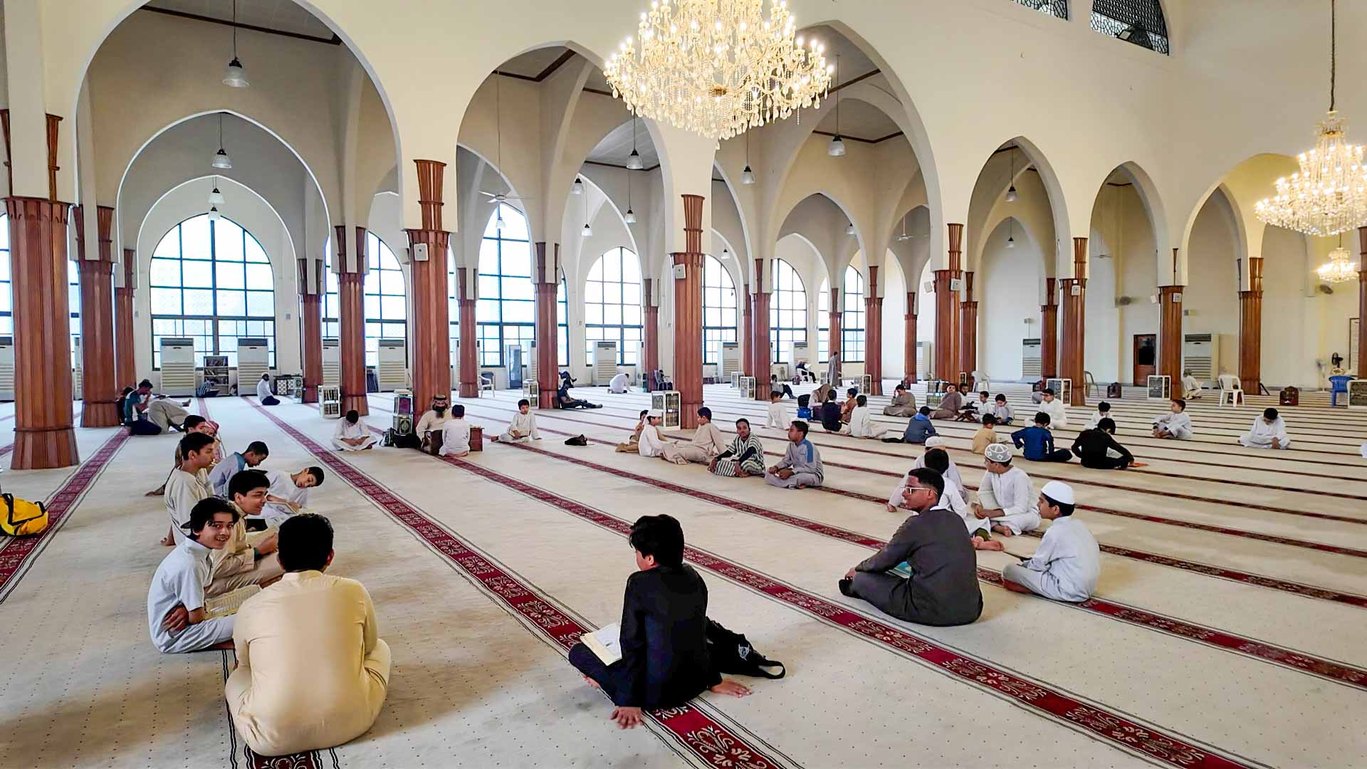 Image for the title: Sharjah Mosques: Beacons for Quranic learning during Ramadan 