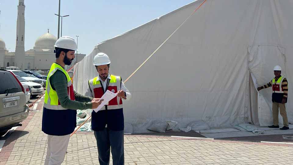 صورة بعنوان: بشكل مؤقت..كهرباء الشارقة توصل التيار الكهربائي لـ 17 خيمة رمضانية 