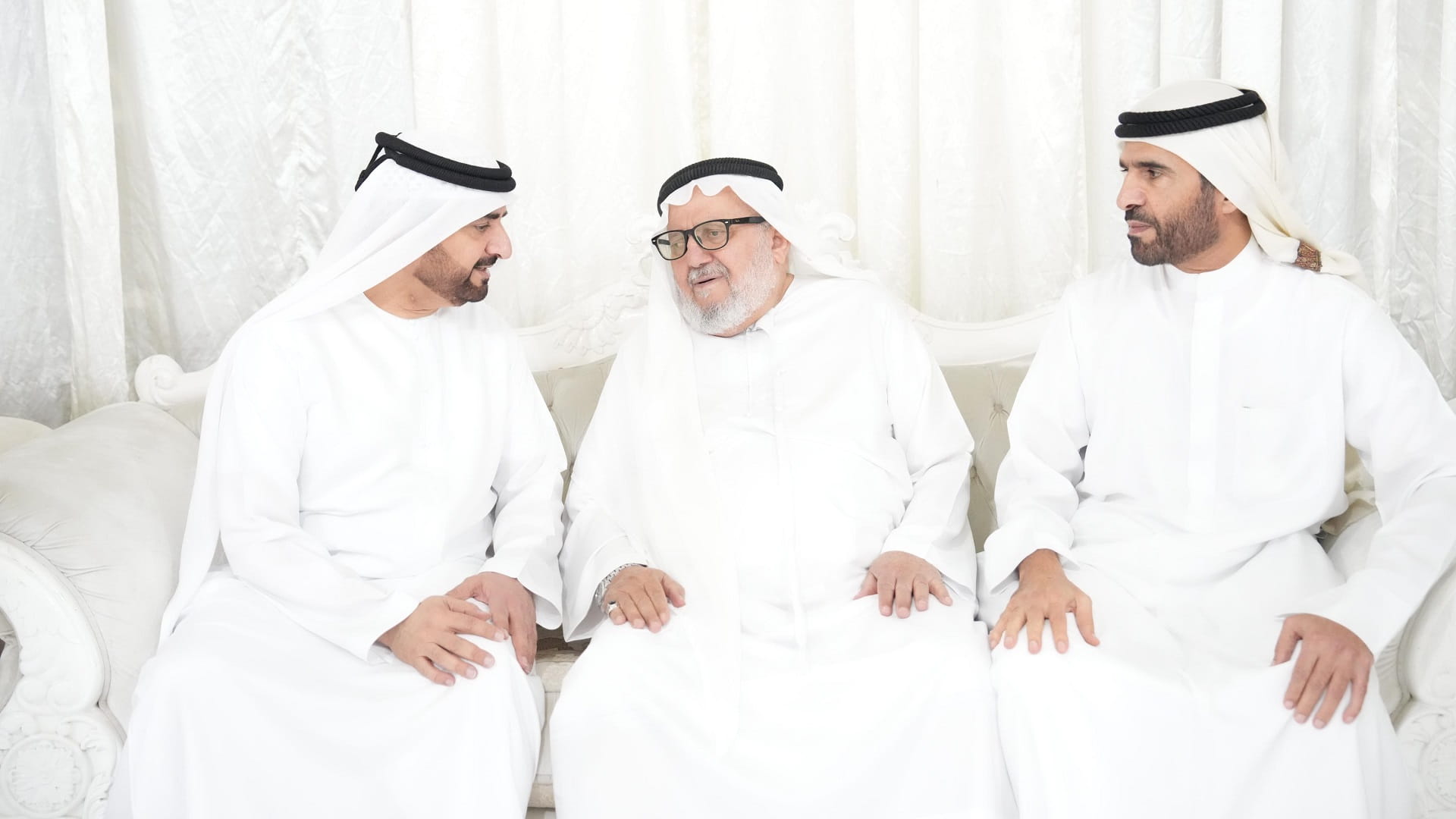 صورة بعنوان: عبد الله بن سالم يعزي بوفاة الشيخ خالد بن سعود في رأس الخيمة 