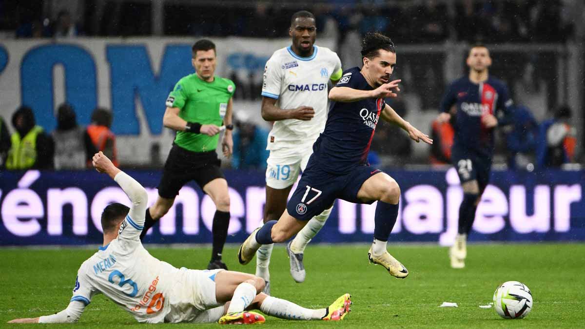 صورة بعنوان: باريس سان جيرمان يقترب خطوة من الاحتفاظ بلقب الدوري الفرنسي     