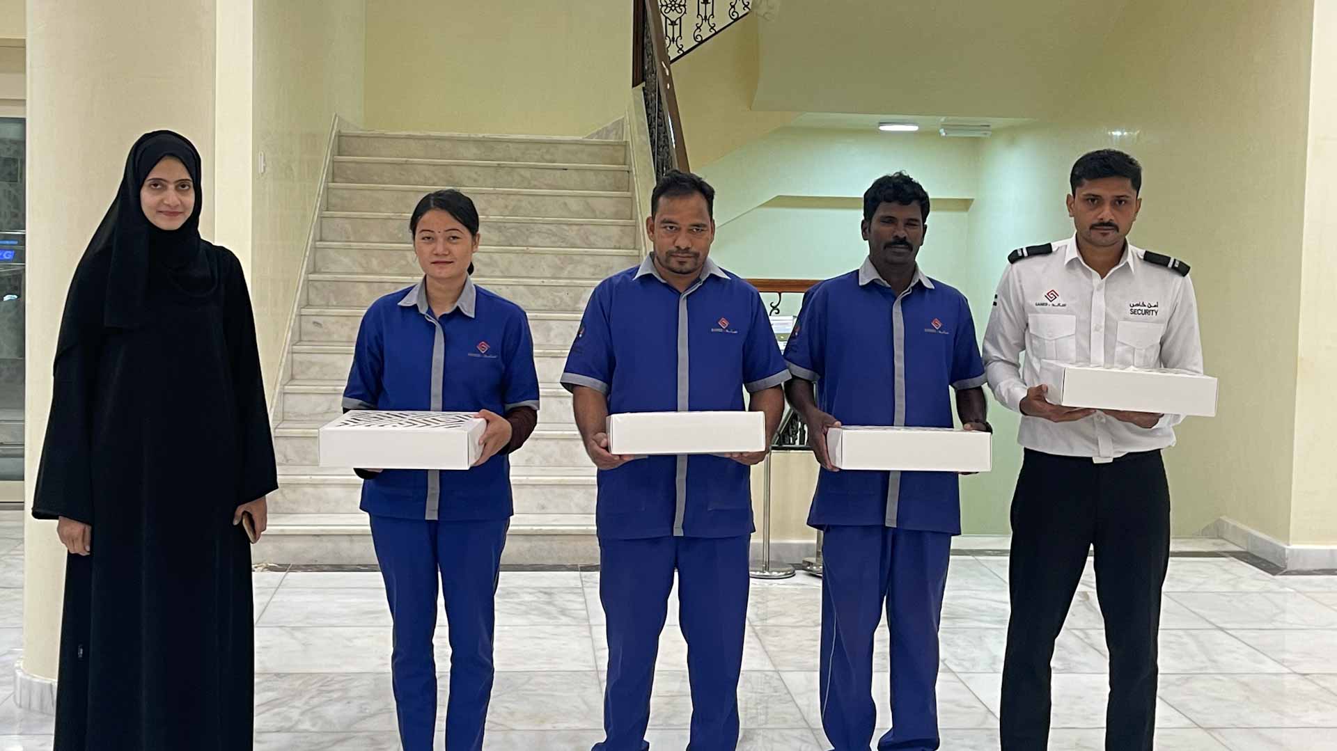 صورة بعنوان: أشغال الشارقة تحتفل باليوم العالمي للعمال في خورفكان ودبا الحصن 