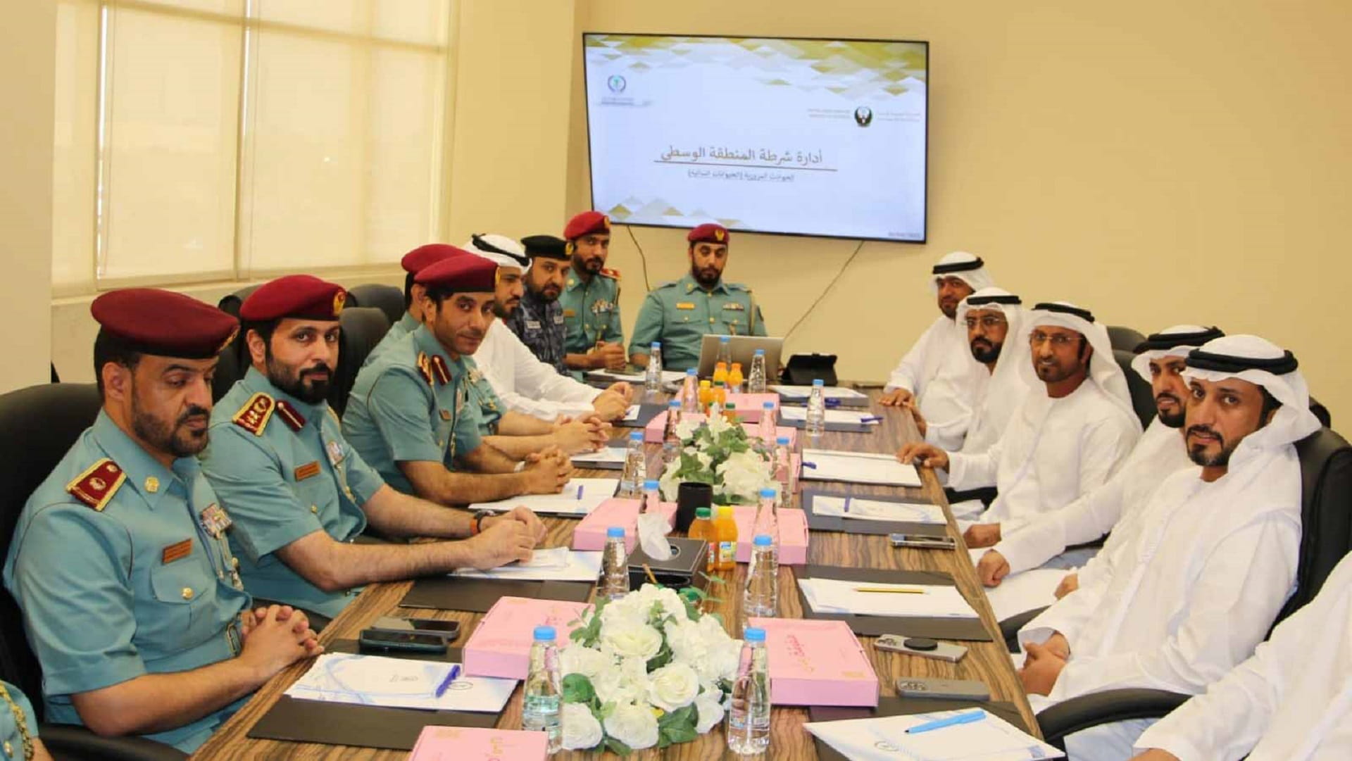 Image for the title: Discussing the danger of stray animals in the central region 