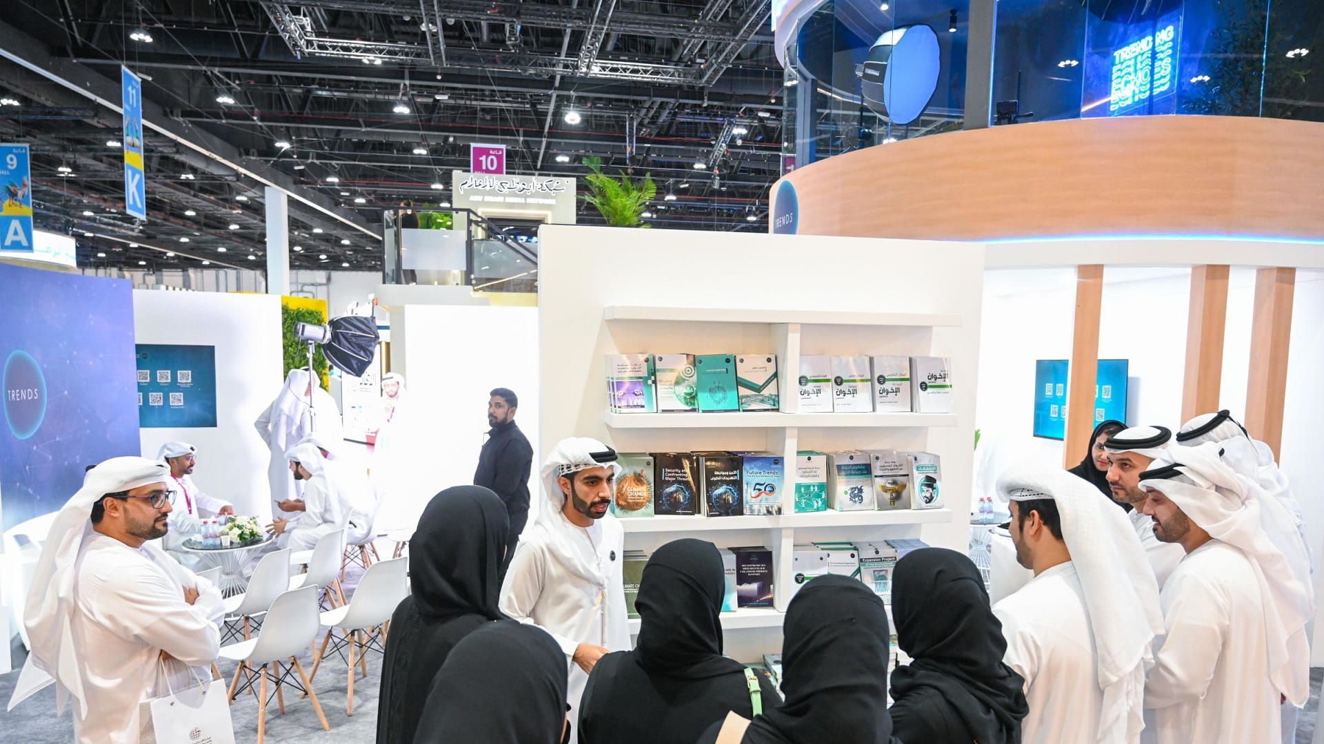 صورة بعنوان: مركز تريندز يشارك بـ 280 إصداراً في معرض أبوظبي الدولي للكتاب 