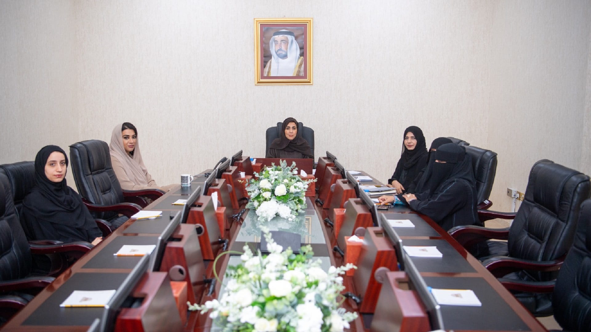 صورة بعنوان: "تربية استشاري الشارقة" تعقد اجتماعاً لمناقشة المقترحات 