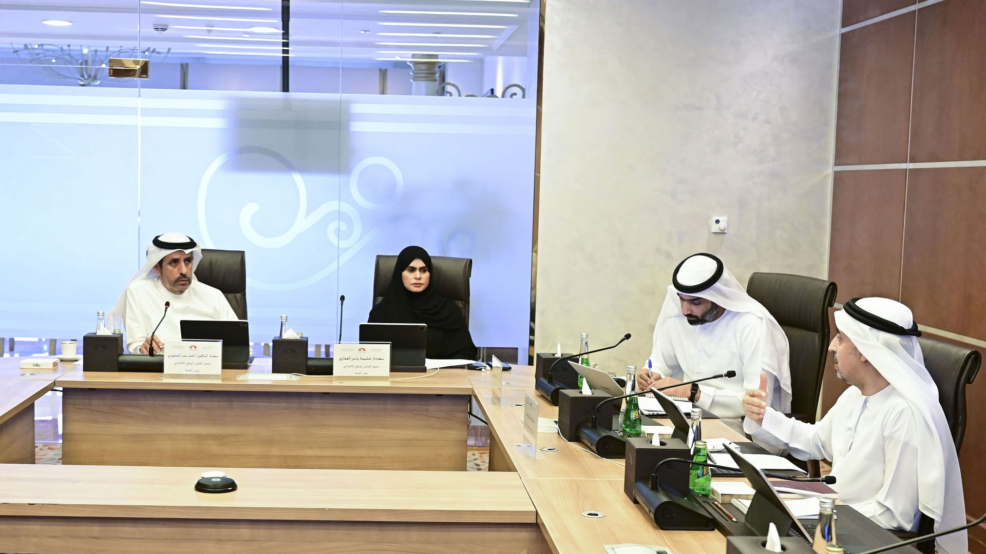 صورة بعنوان: لجنة الوطني الاتحادي تناقش استراتيجية الحكومة بشأن البحث والتطوير 