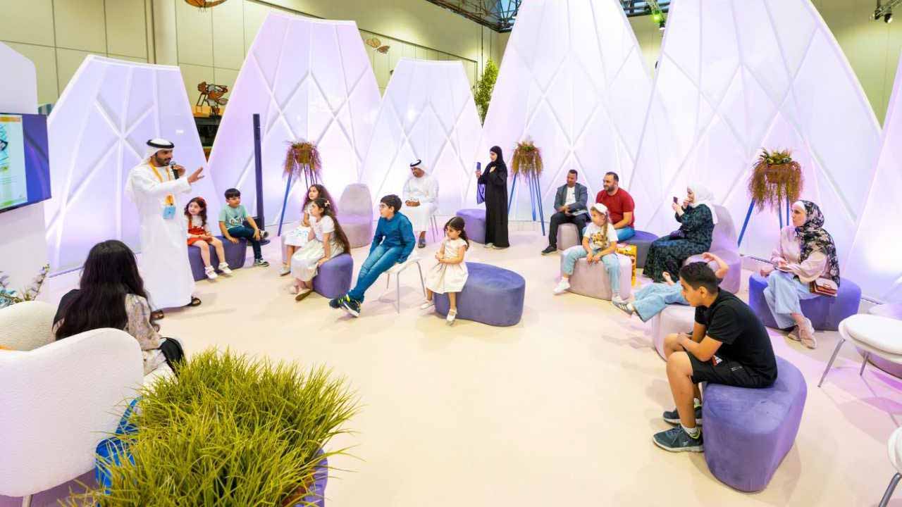 صورة بعنوان: "الشارقة القرائي"يعزز وعي الأطفال بالطيور المحلية المهددةبالانقراض 