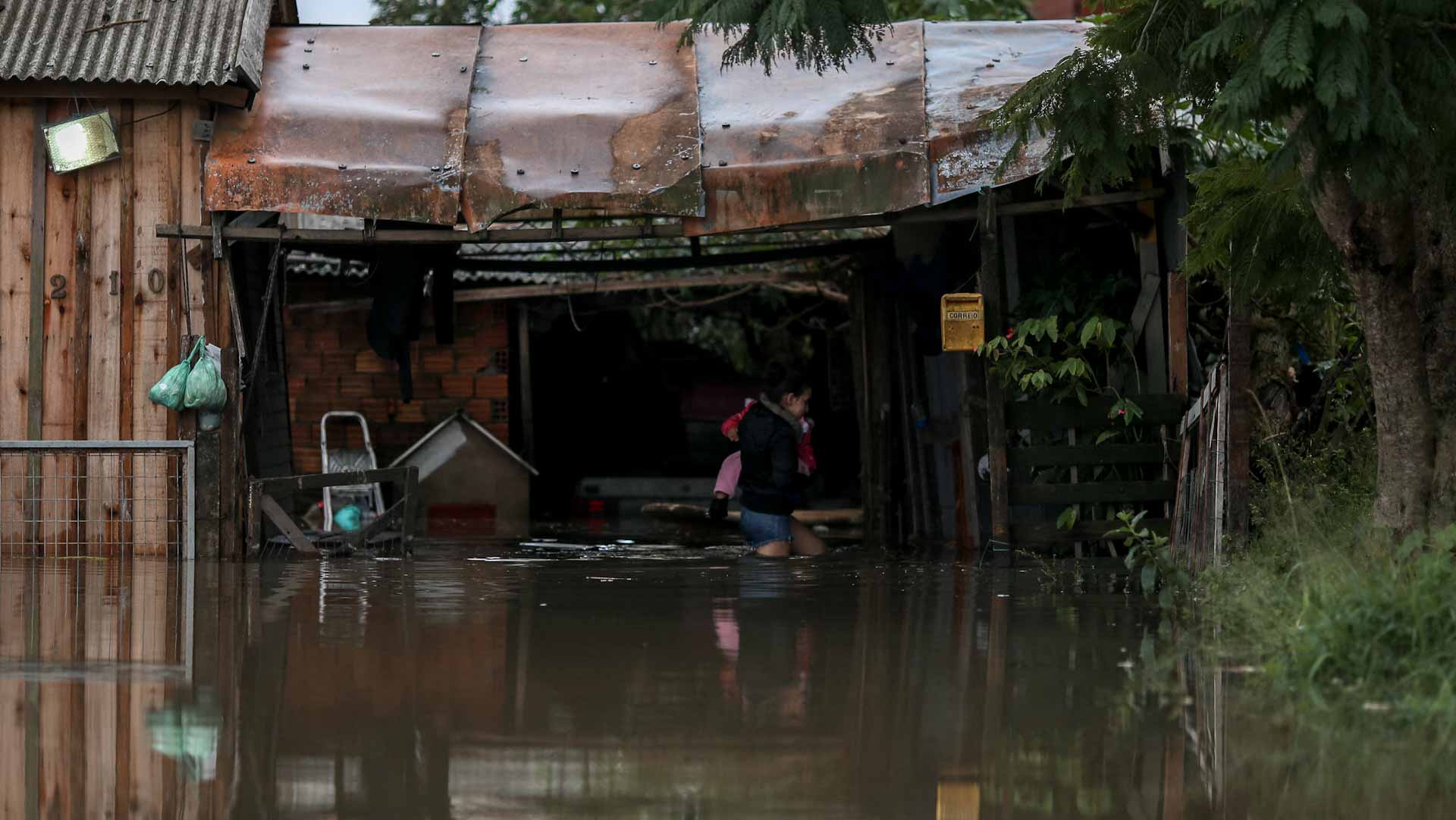 Image for the title: Rains in southern Brazil kill at least 39, some 70 still missing 
