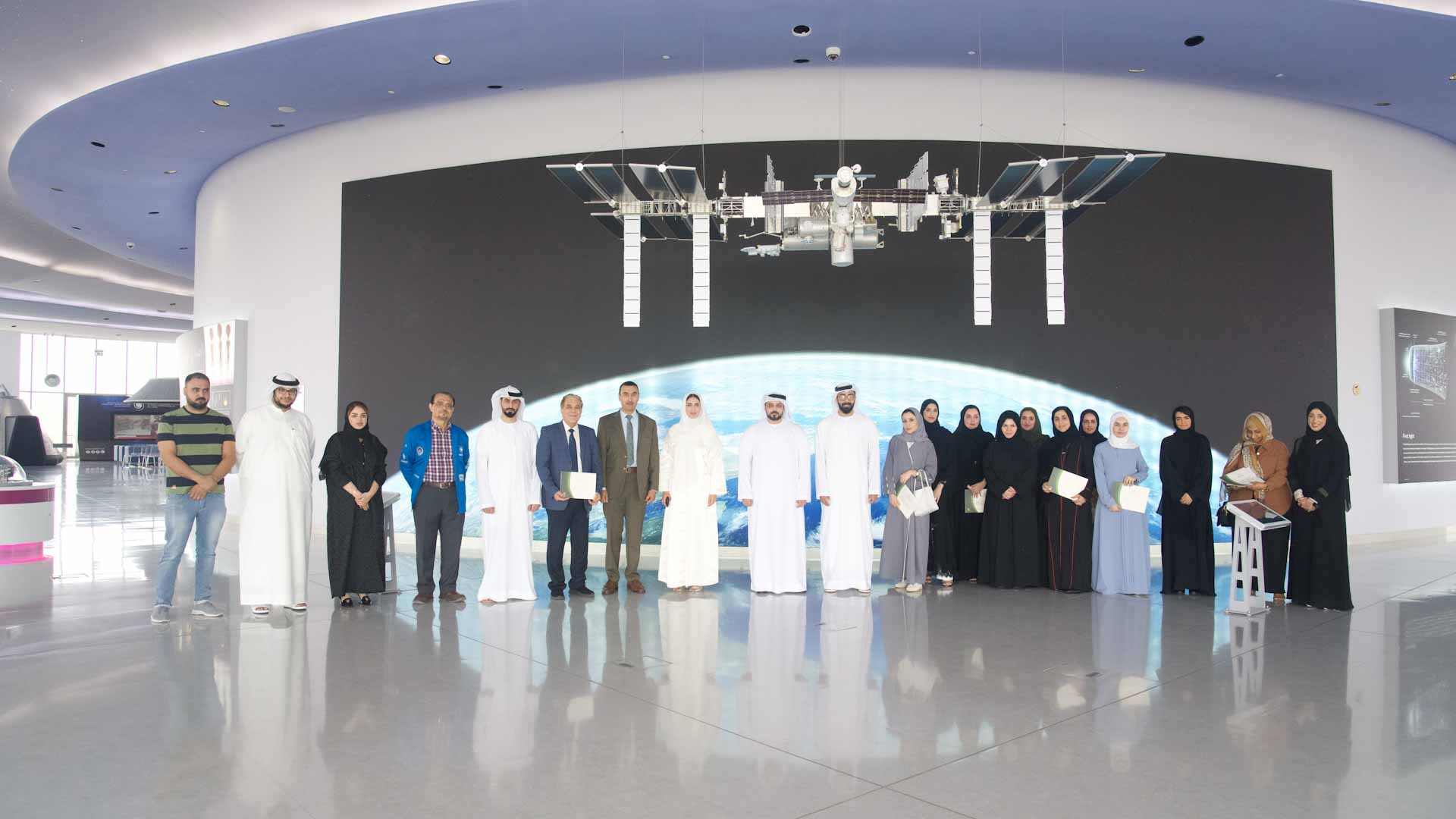 صورة بعنوان: جامعة الشارقة تحتفي بتخريج منتسبي برنامج "Uniview" 