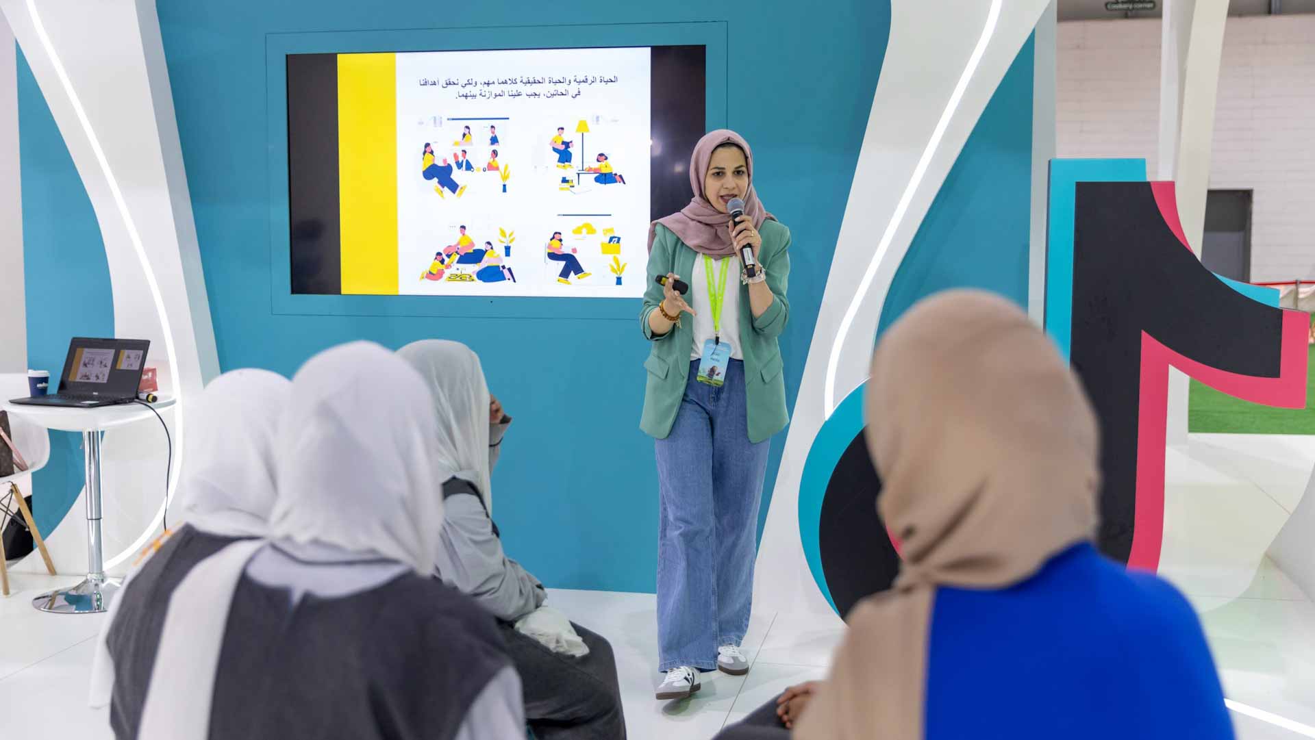 Image for the title: Author at SCRF urges parents to educate on social media perils 