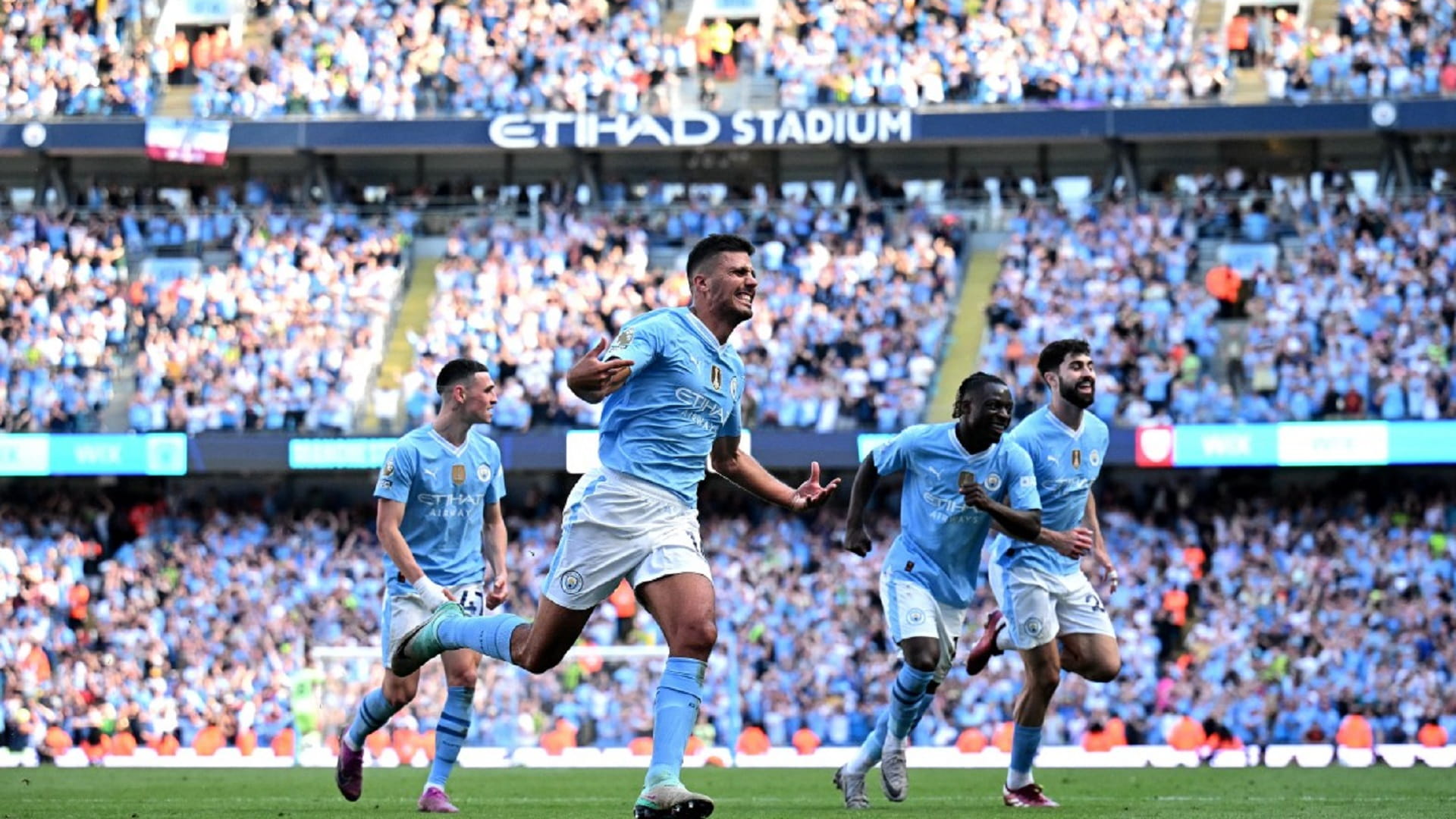 صورة بعنوان: مانشستر سيتي يحتفظ بلقب الدوري الإنجليزي للموسم الرابع توالياً 