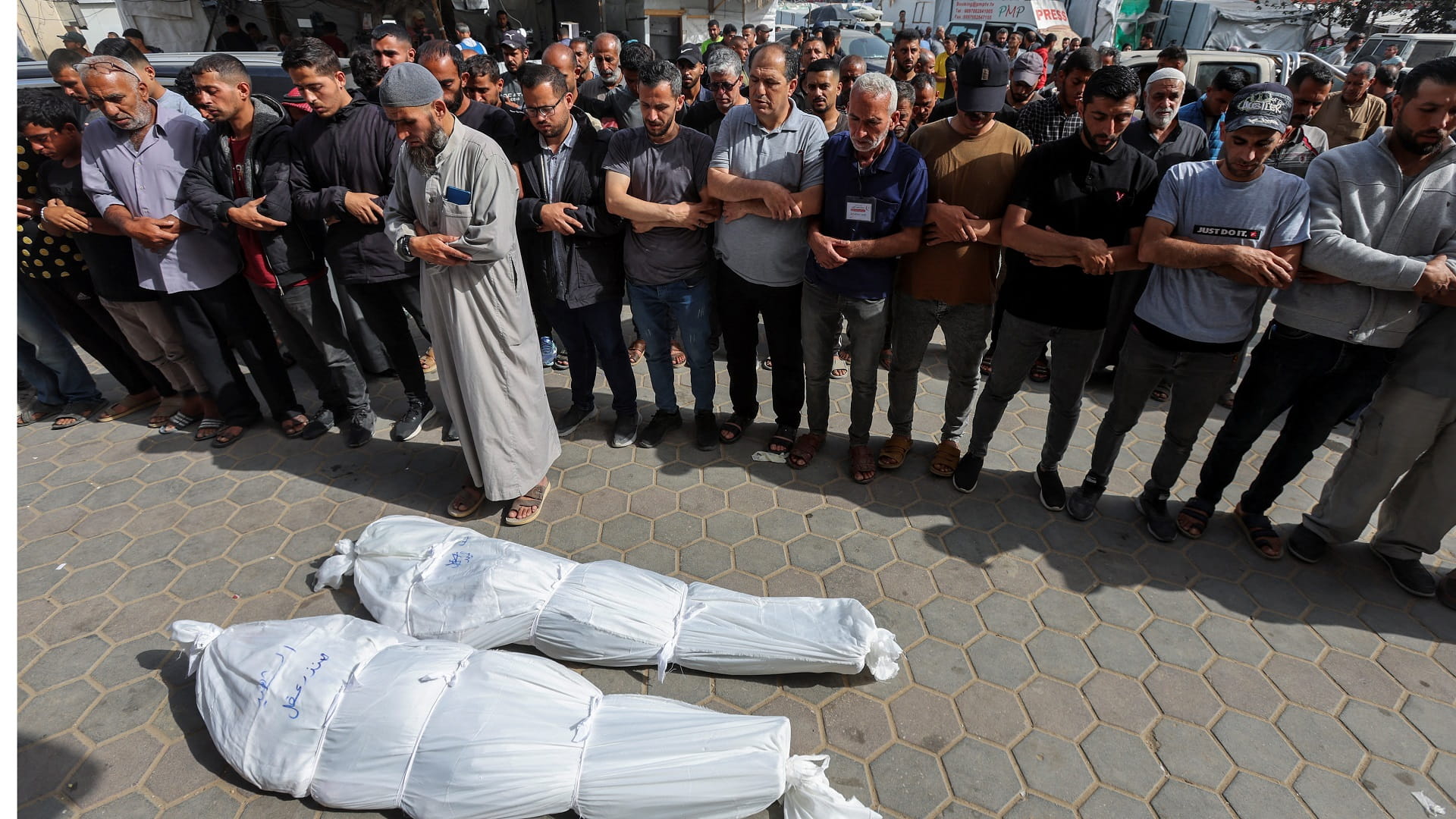 صورة بعنوان: مقتل 35709 فلسطينيين بالهجوم العسكري الإسرائيلي على غزة 