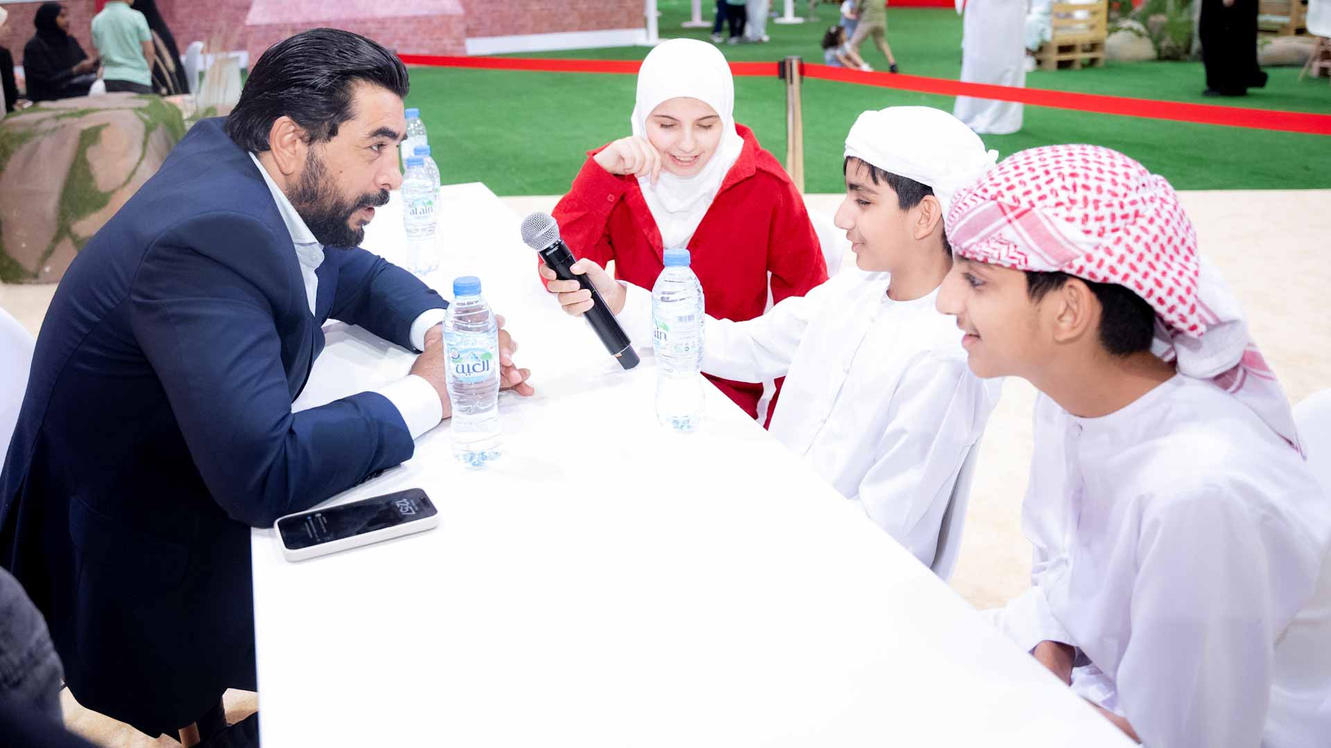 صورة بعنوان: "كلمات" تختتم 12 يوماً من الإبداع في "الشارقة القرائي للطفل" 