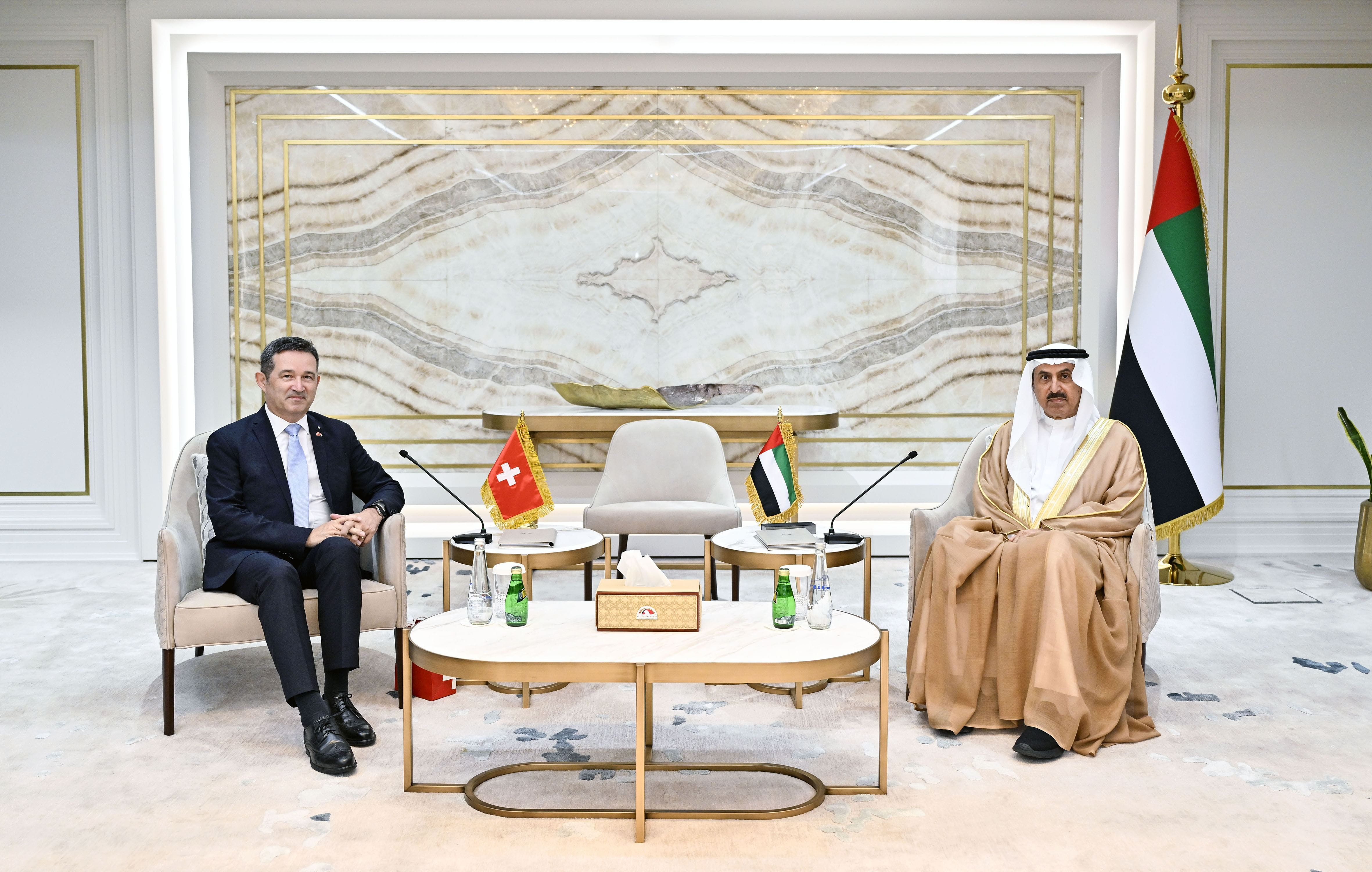 صورة بعنوان: غباش يبحث التعاون البرلماني مع سفيري ألمانيا والاتحاد السويسري 