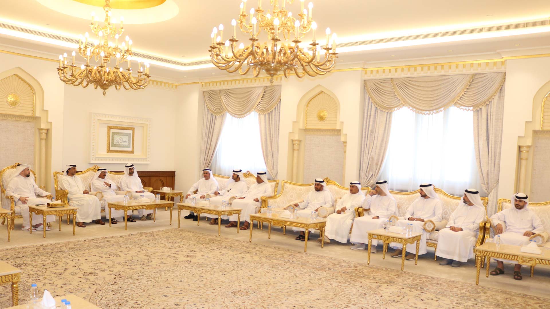 صورة بعنوان: "قانونية استشاري الشارقة" تبحث التعاون مع جمعية الإمارات للمحامين 