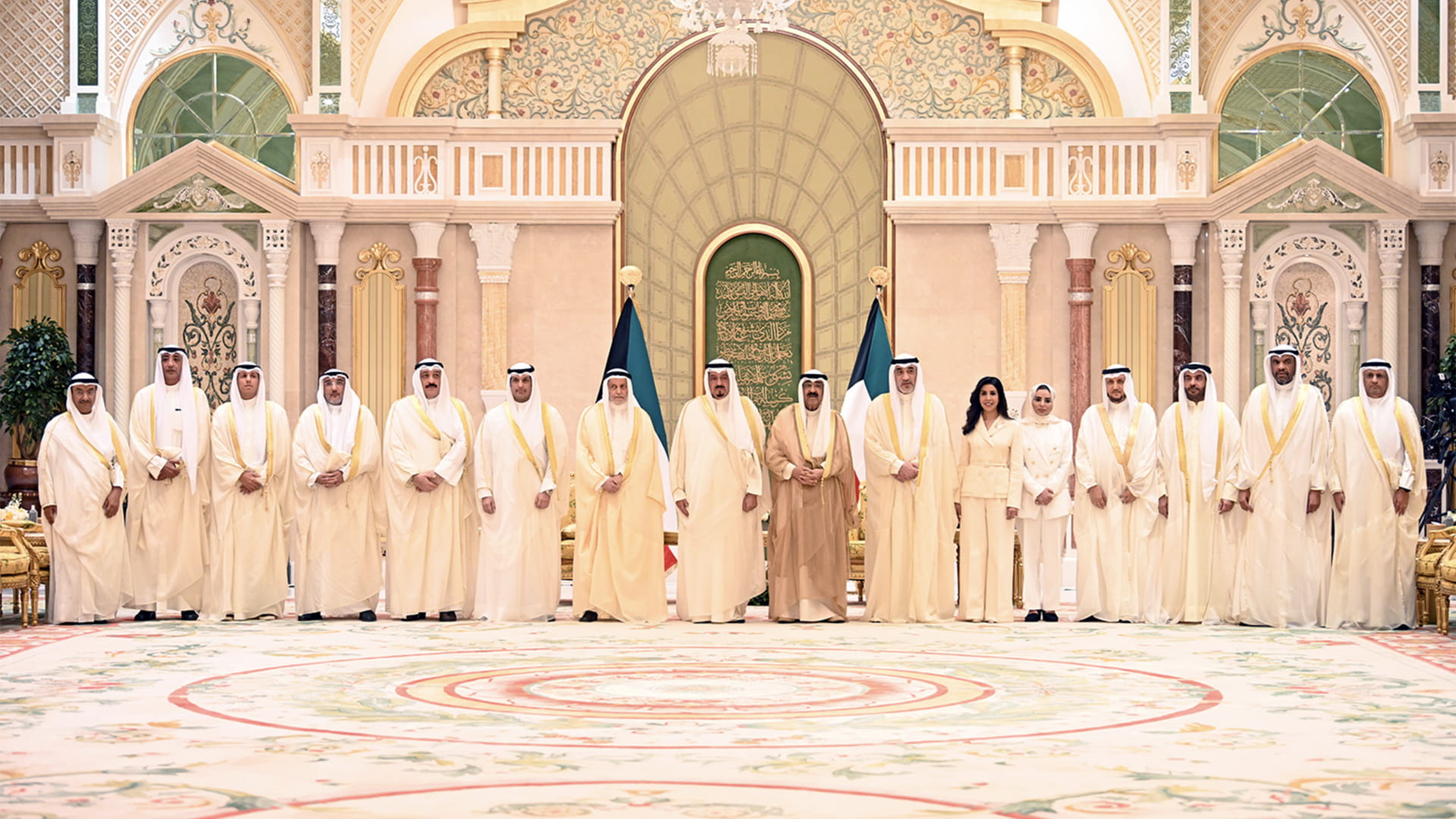 صورة بعنوان: أمير الكويت يطالب الحكومة الجديدة بتحديد الأولويات 