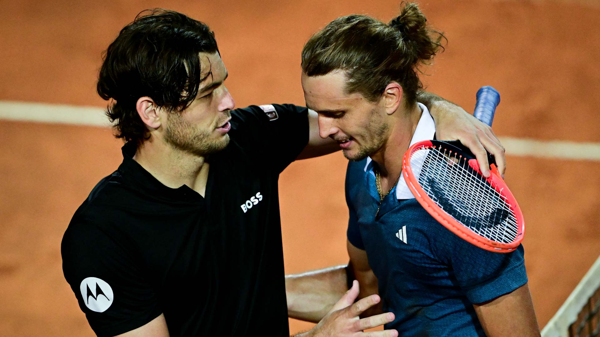 صورة بعنوان: الألماني زفيريف يتأهل لقبل نهائي بطولة روما للتنس 