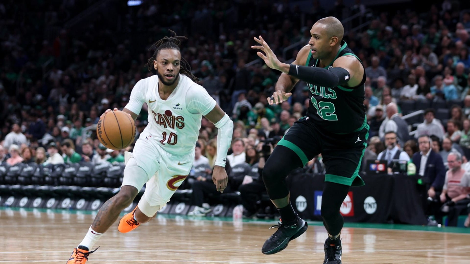 صورة بعنوان: بوسطن يتأهل لنهائي المجموعة الشرقية بدوري كرة السلة الأميركي 