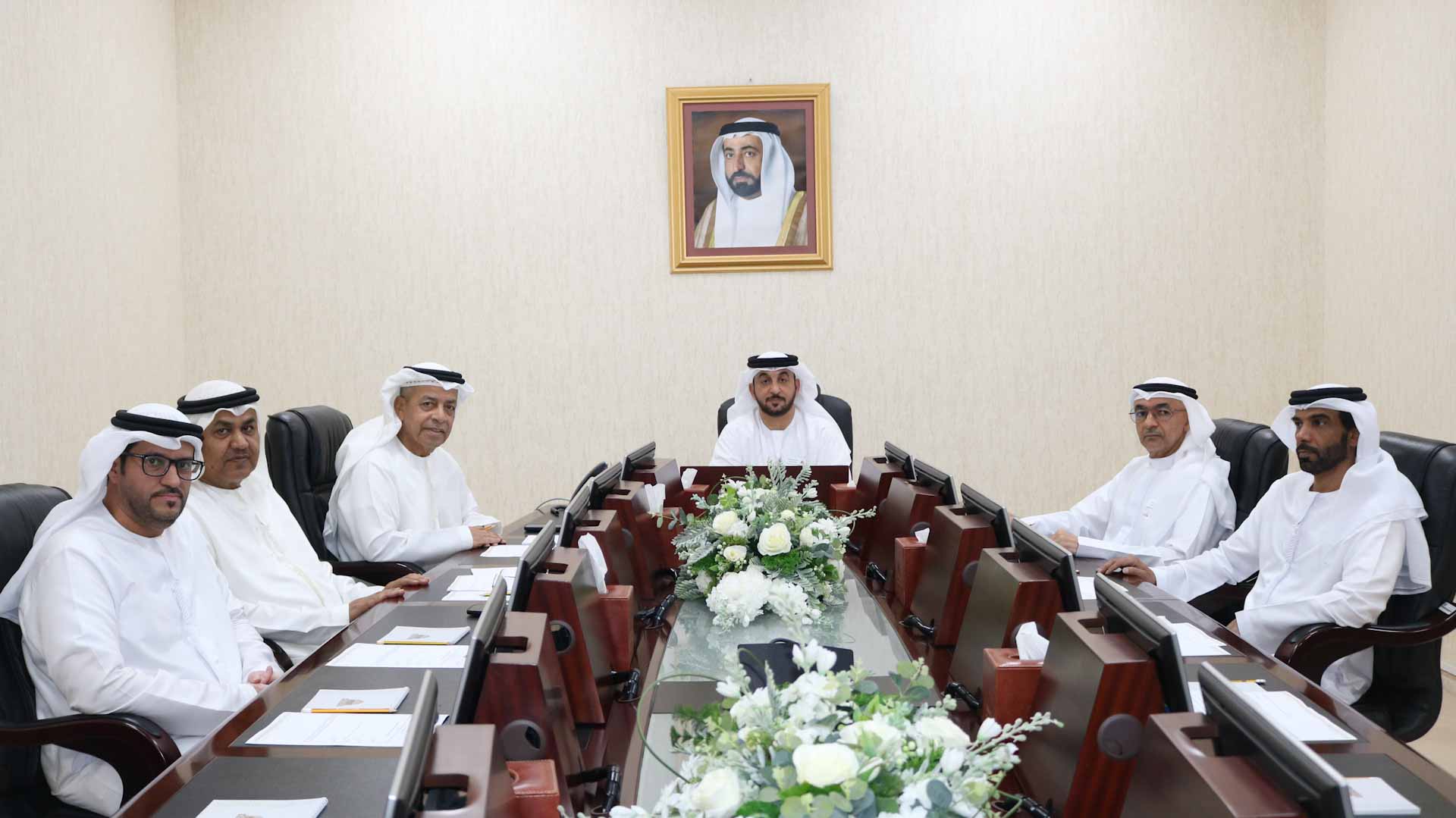 صورة بعنوان: لجنة التوصيات بـ"استشاري الشارقة"تعد 9 توصيات داعمة للثروة السمكية 