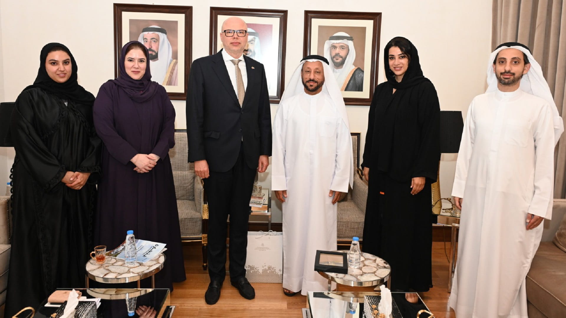 صورة بعنوان: غرفة الشارقة تبحث تعزيز التعاون الاقتصادي والتجاري مع ليتوانيا 