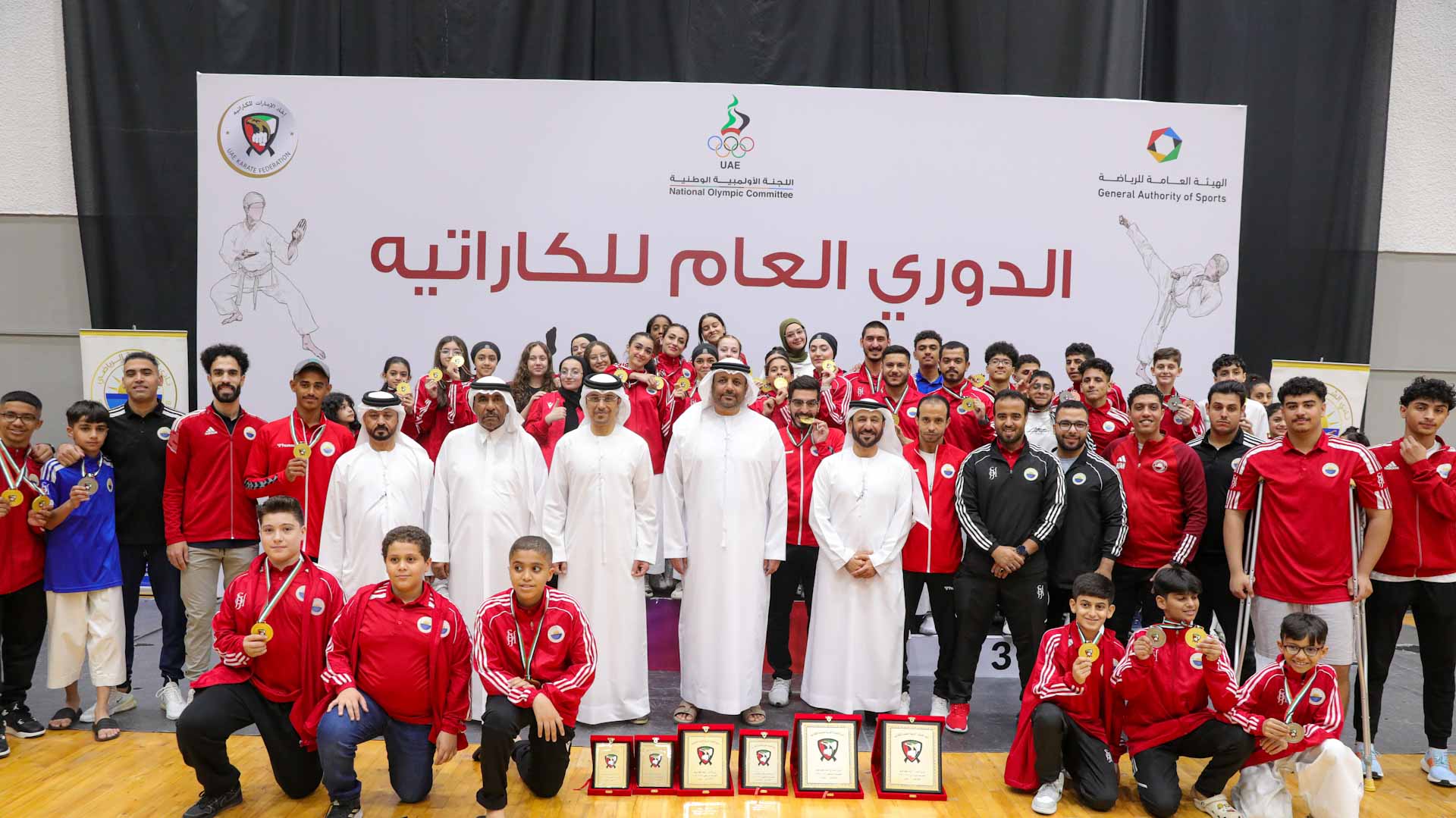 صورة بعنوان: نادي الشارقة يتُوّج بدرع الدوري العام للكاراتيه "كاتا" 
