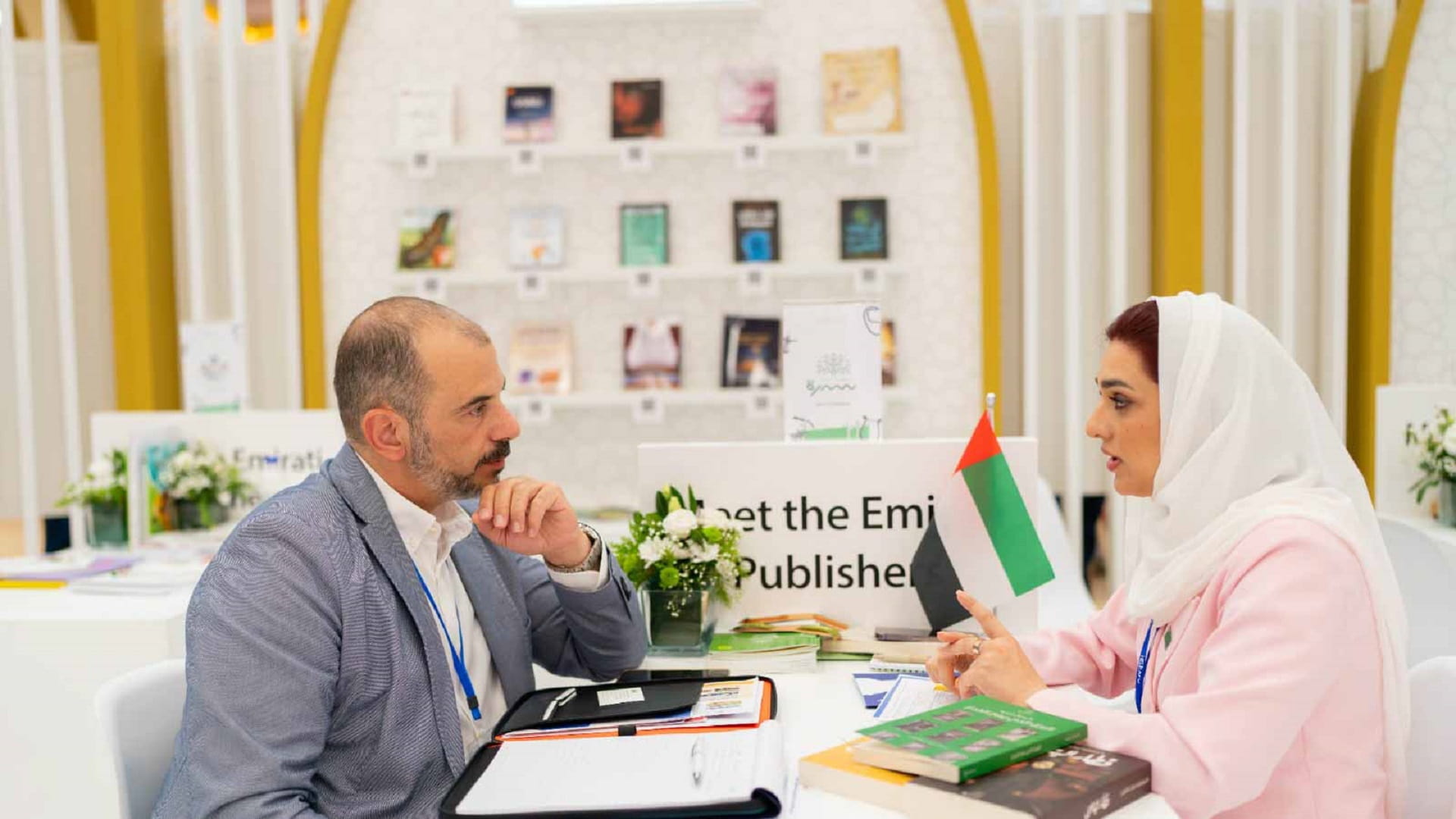 صورة بعنوان: "الناشرين الإماراتيين" في "سالونيك" دعماً للناشر الإماراتي  