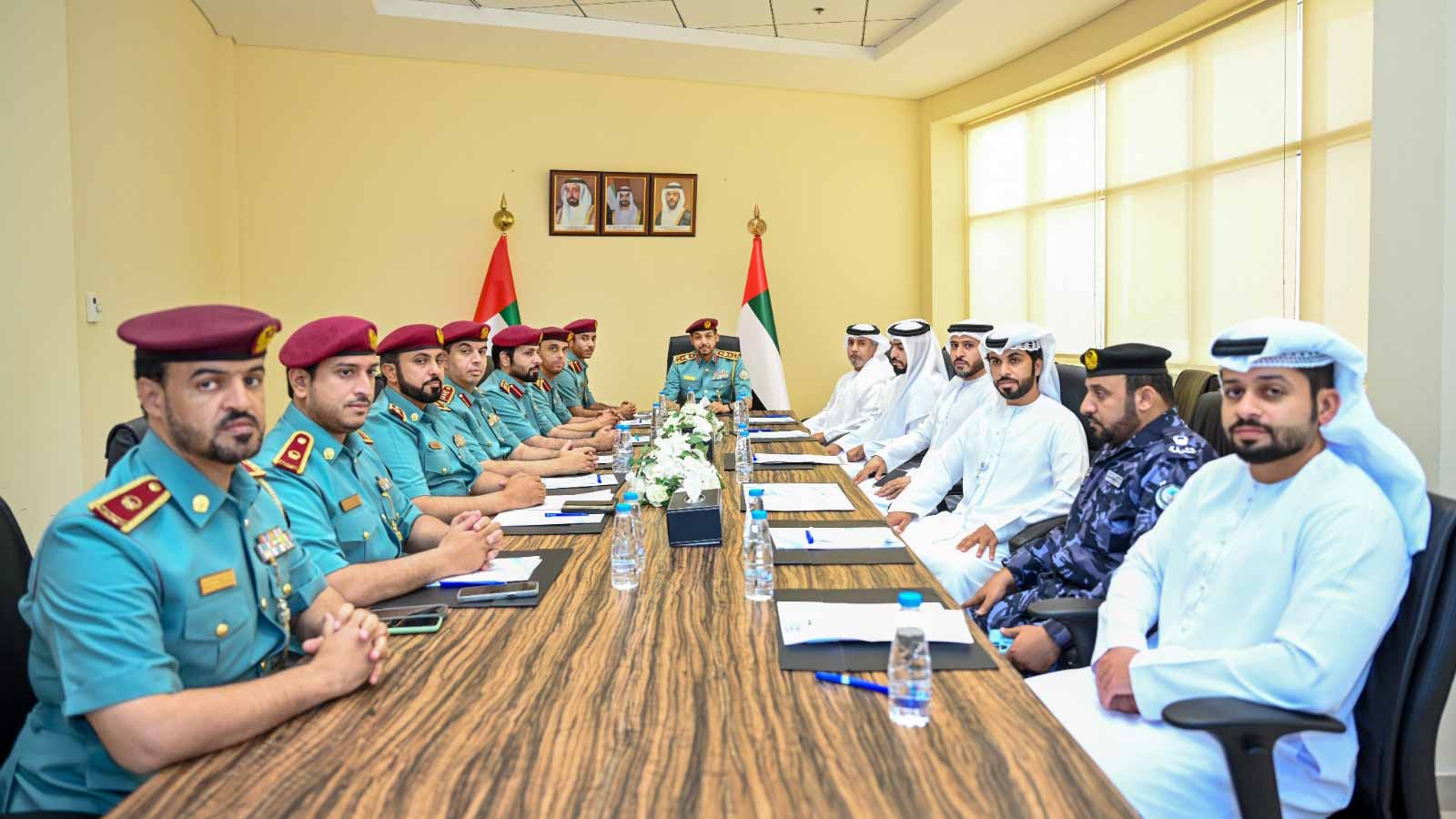 صورة بعنوان: شرطة الشارقة تناقش مخاطر الدراجات النارية مع شركائها الاستراتيجيين 