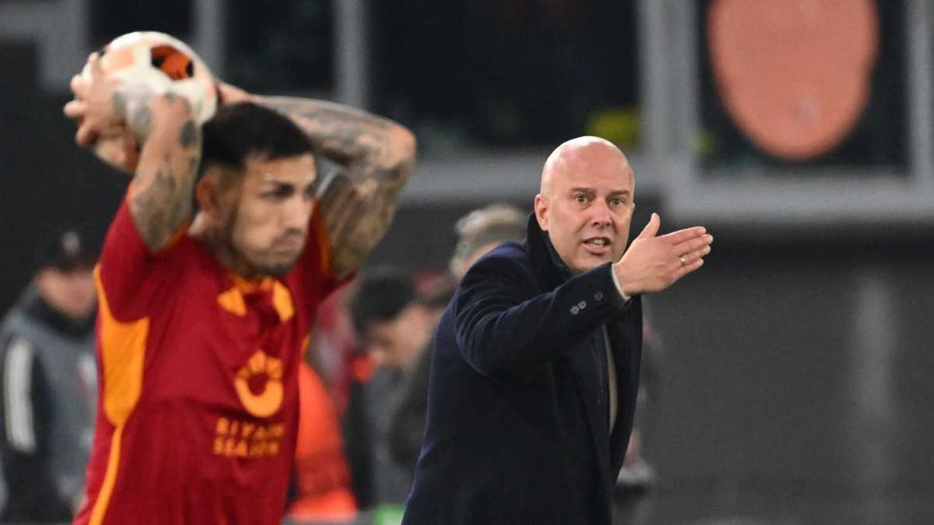 صورة بعنوان: ليفربول الإنجليزي يتعاقد مع المدرب الهولندي سلوت 