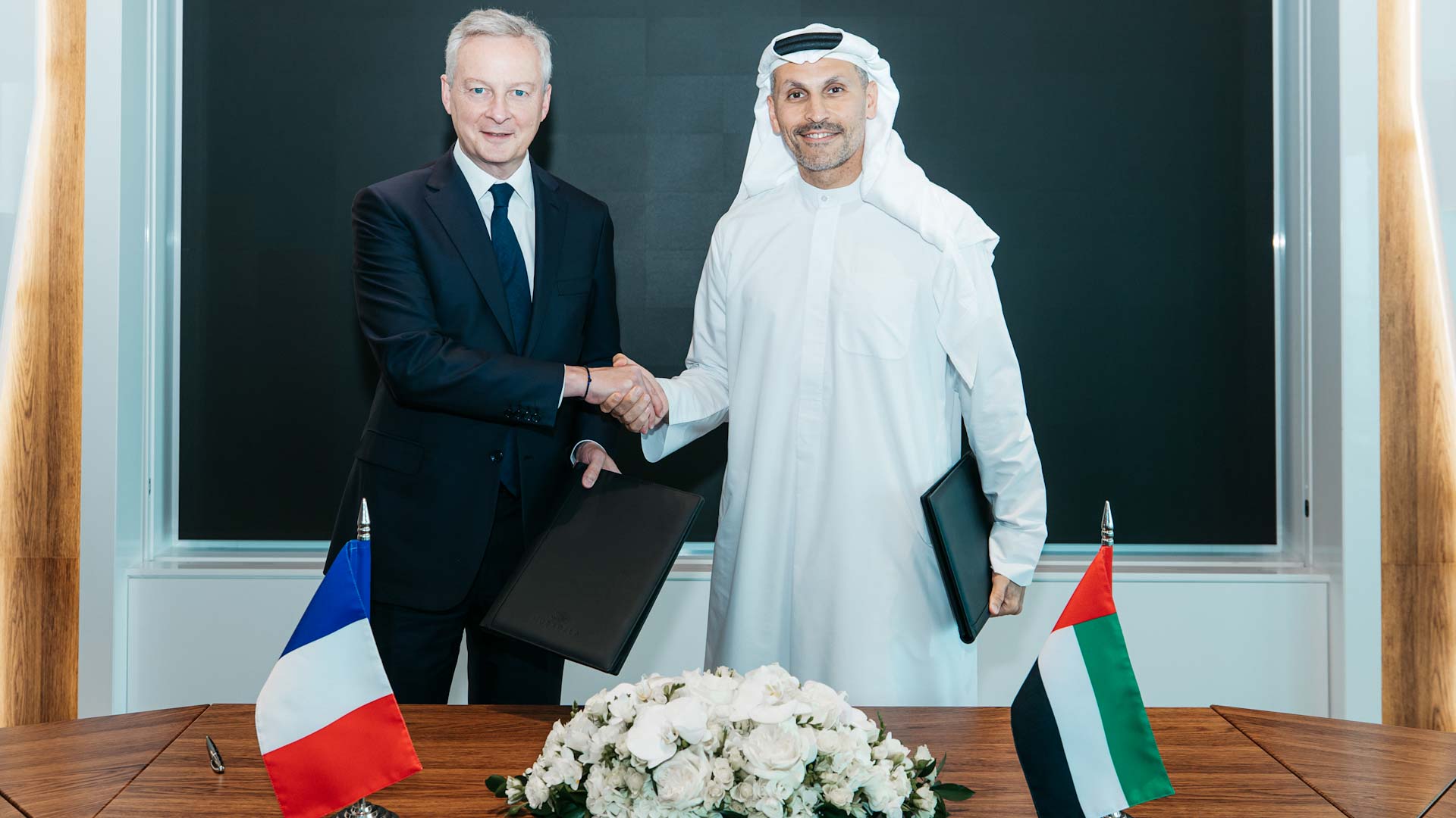 صورة بعنوان: الإمارات وفرنسا توقعان مذكرة تفاهم في الذكاء الاصطناعي 