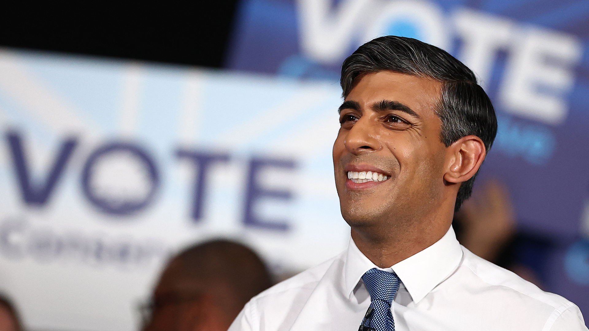 صورة بعنوان: رئيس وزراء بريطانيا يدعو لإجراء الانتخابات العامة  