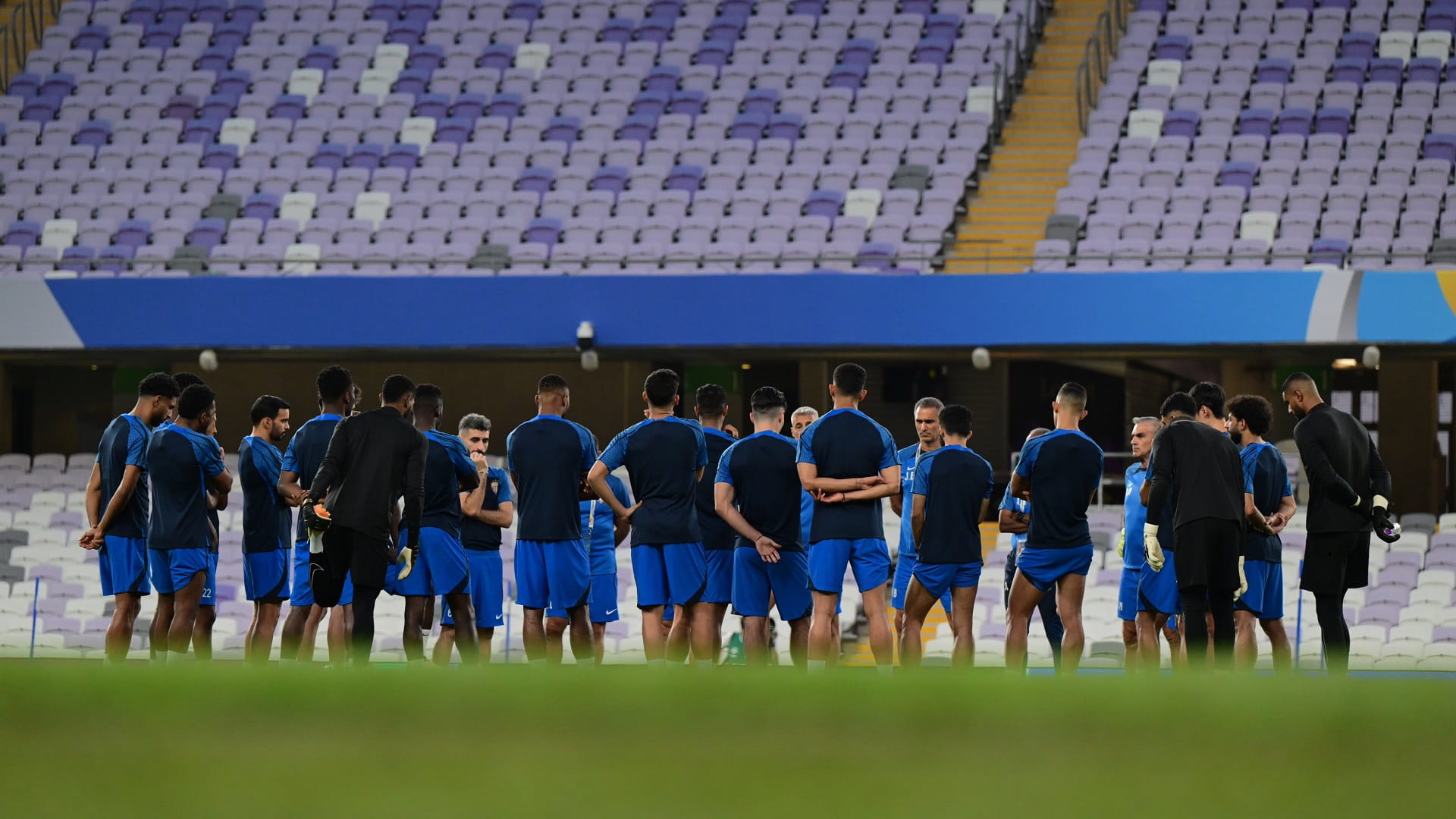 صورة بعنوان: سلطان بن حمدان للاعبي العين: أنتم أمام فرصة تاريخية بأبطال آسيا 