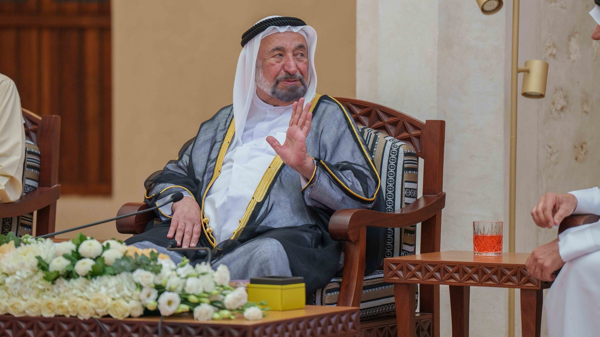 صورة بعنوان: "من حرك ساكناً ألزمه" 