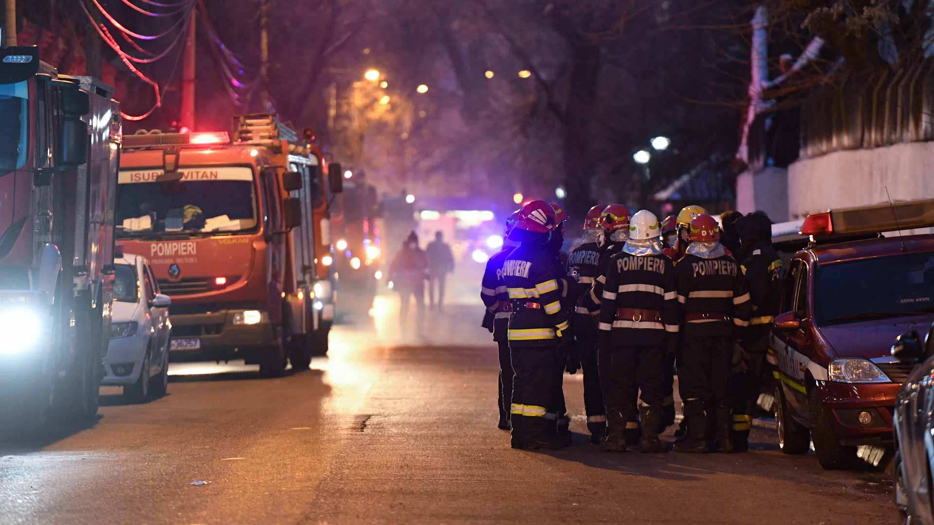 صورة بعنوان: بفرحة لم تكتمل..وفاة 7 رضع حديثي الولادة بحريق مشفى للأطفال بالهند 