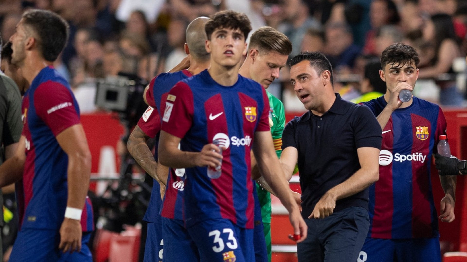 صورة بعنوان: برشلونة يودع تشافي بالفوز على إشبيلية في ختام الدوري الإسباني 