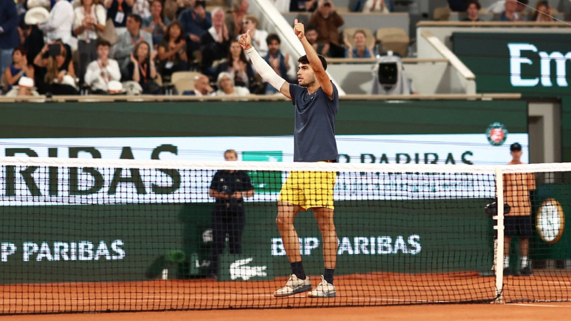 صورة بعنوان: ألكاراز يتأهل للدور الثاني في بطولة رولان جاروس 