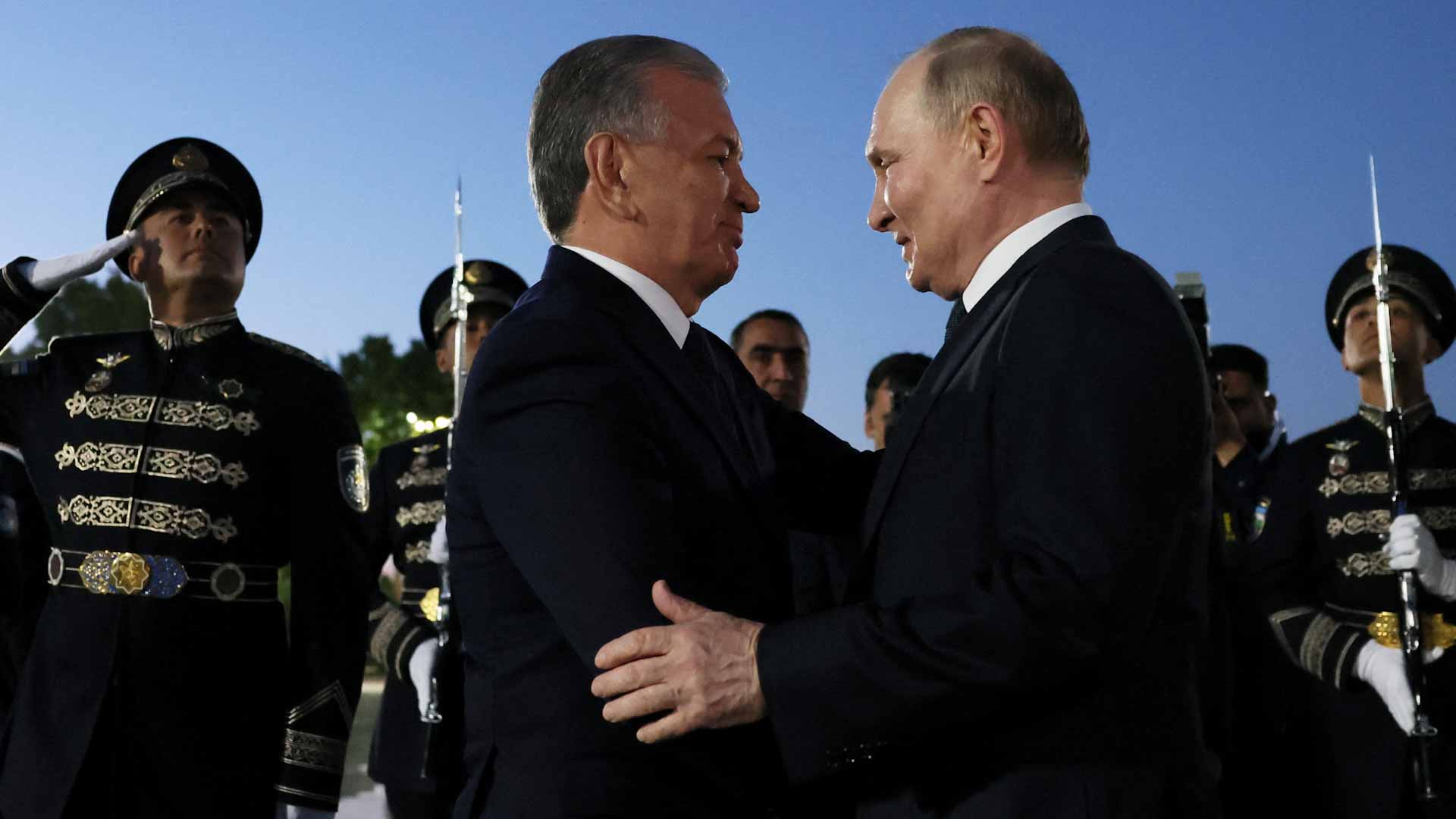 صورة بعنوان: الرئيس الروسي يزور أوزبكستان في ثالث زيارة خارجية له منذ انتخابه 