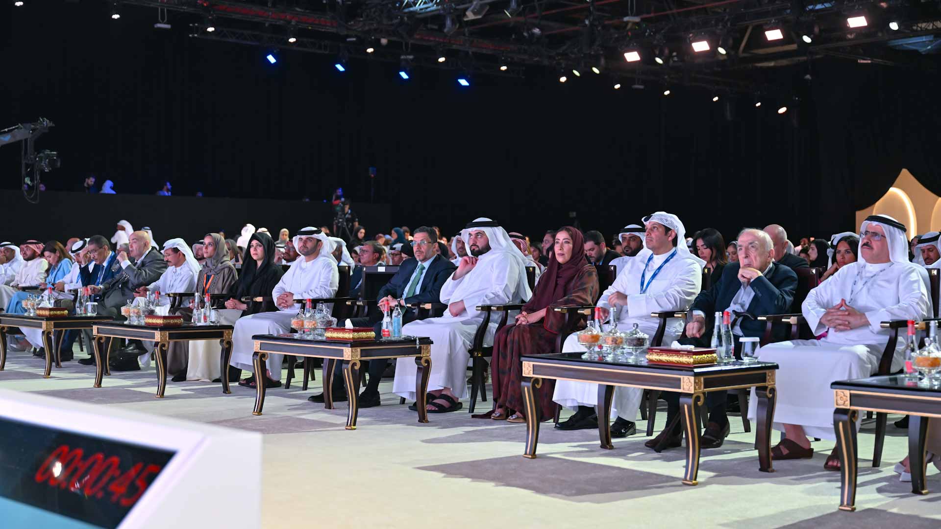 صورة بعنوان: أحمد بن محمد يشهد افتتاح منتدى الإعلام العربي الـ 22 في دبي 